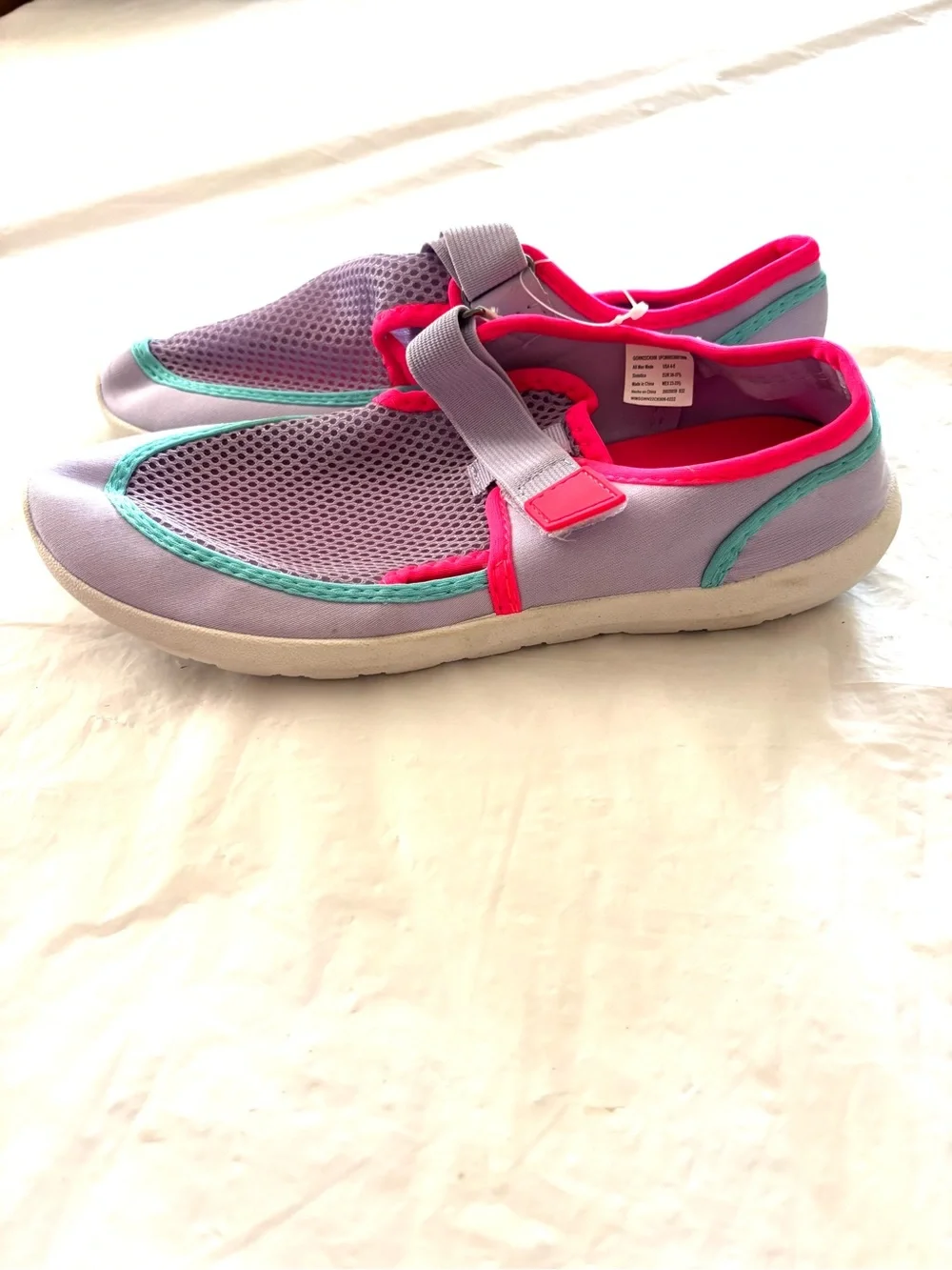 NWT nation Lavender Pink Slip-On Water Shoes SZ 4 - 5 Youth Big girl